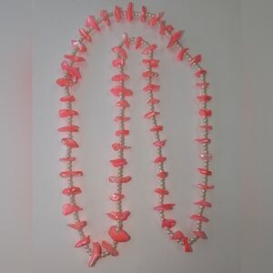 EVC IRIDESCENT PINK SHELL W/FAUX PEARLS CLASPLESS NECKLACE